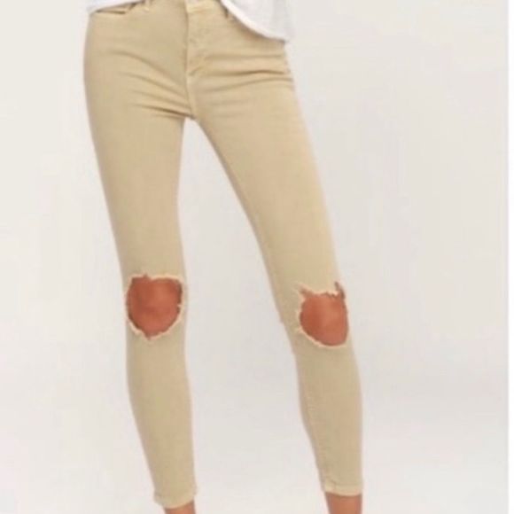 Free People Denim - NWT $78 free people | Distressed | Khaki | Skinny Jeans